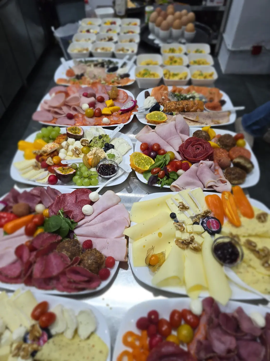 Köstliche Gerichte auf dem Tisch von 3Senhoras
